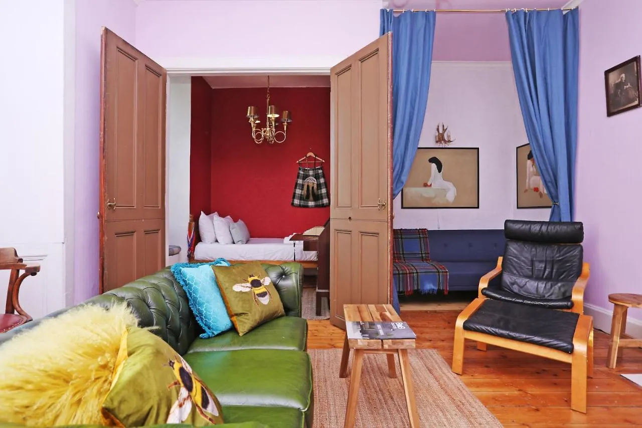 Apartment Joivy Iconic Colorful Home On The Royal Mile Edinburgh United Kingdom